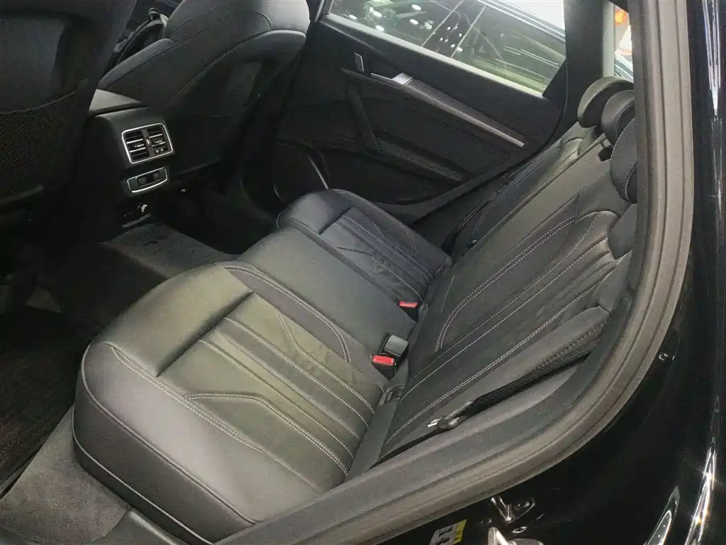 Audi Q5L 2024 Model 40 TFSI Luxury Dynamic фото 13
