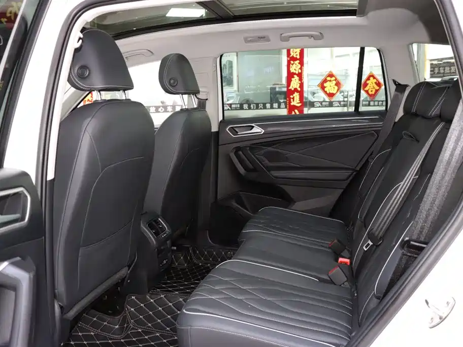 Volkswagen Tiguan L 2024 330TSI Automatic 2WD R-Line Premium Enjoyment Edition фото 10