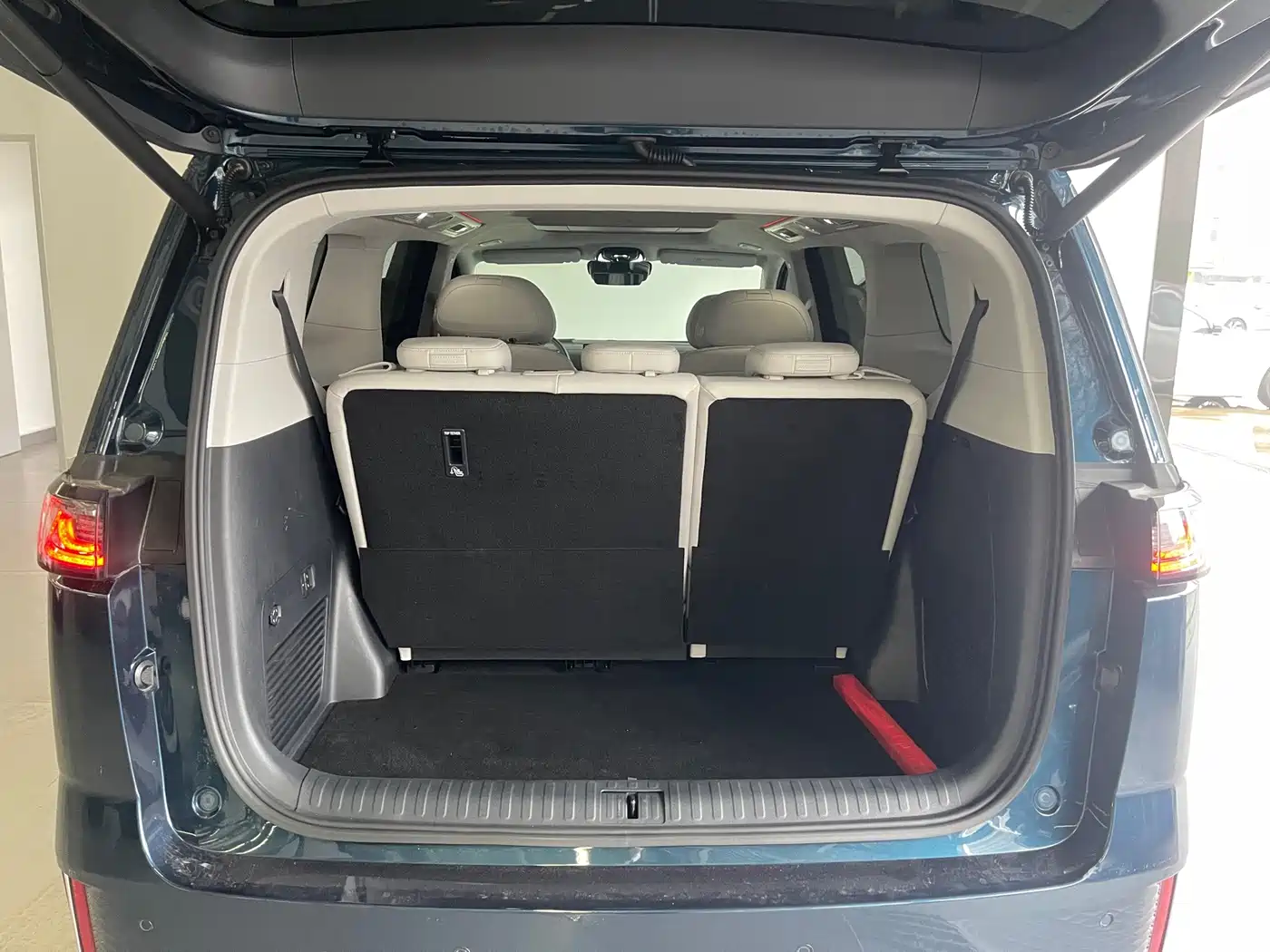 Voyah Dreamer 2025 2025 PHEV AWD Flagship Qian Kun Edition
