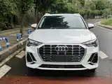 Photo 2 - Audi Q3