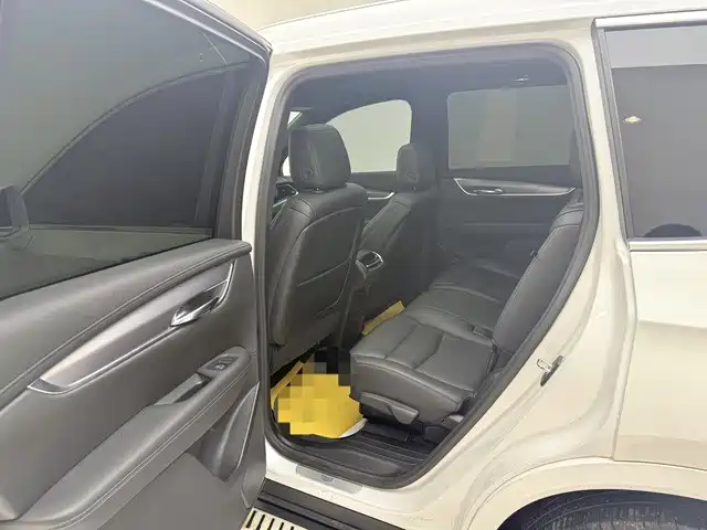 Cadillac XT6 2021 2.0T 7-Seater 4WD Trend Edition фото 17