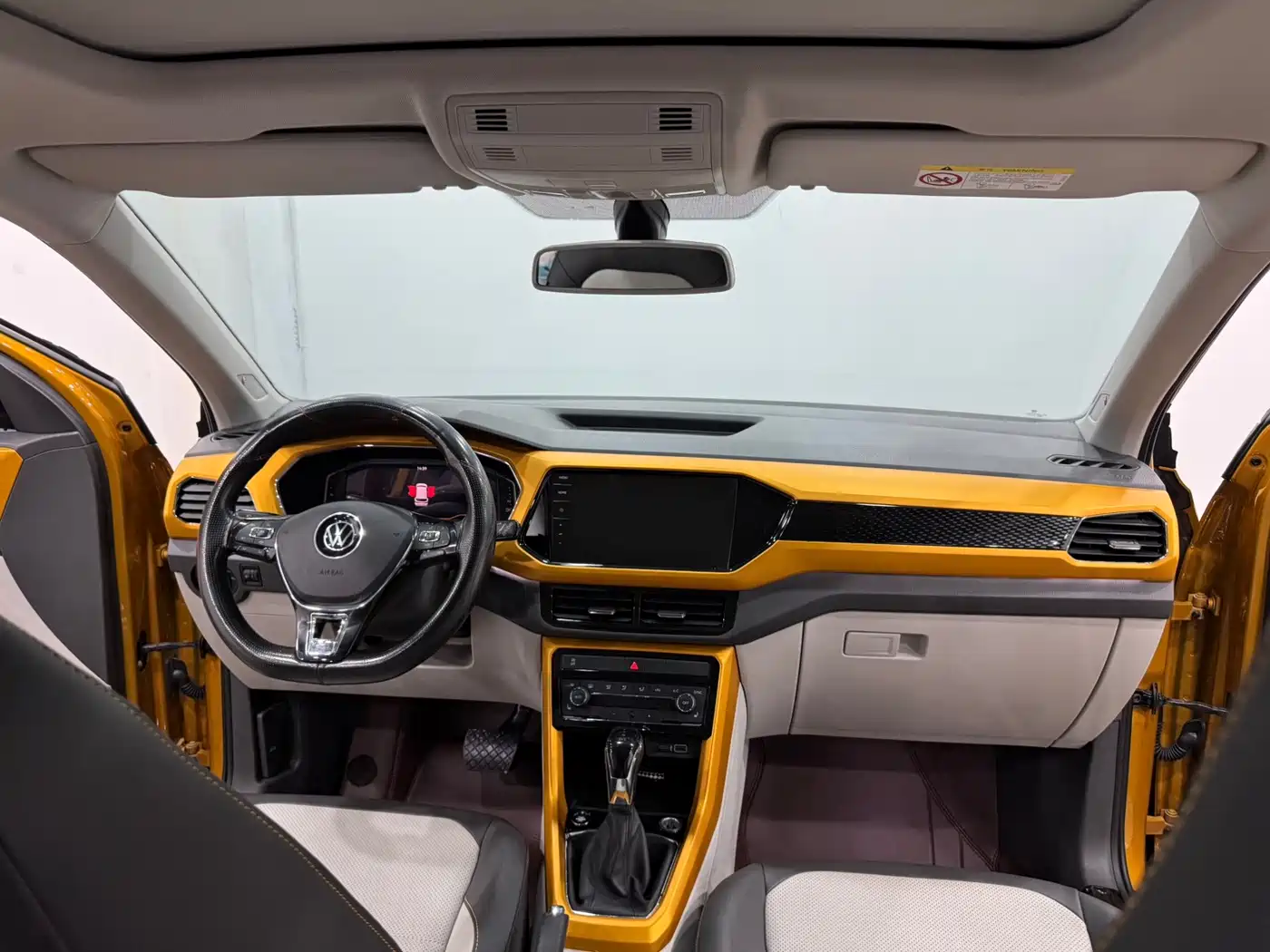 Volkswagen T-Cross 2023 2022 280TSI DSG Luxury Edition