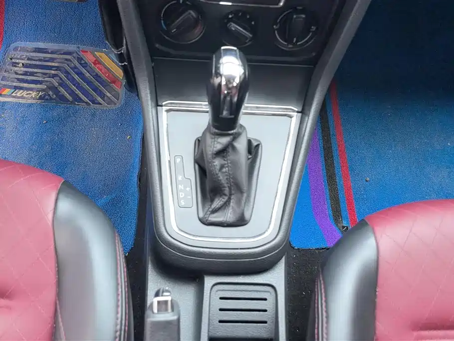 Volkswagen Bora 2016 Model 1.6L Automatic Fashion фото 16