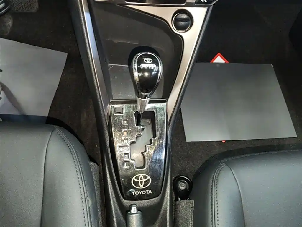 Toyota YARiS L Zhi Xuan 2015 1.5E Auto Charming Edition фото 14