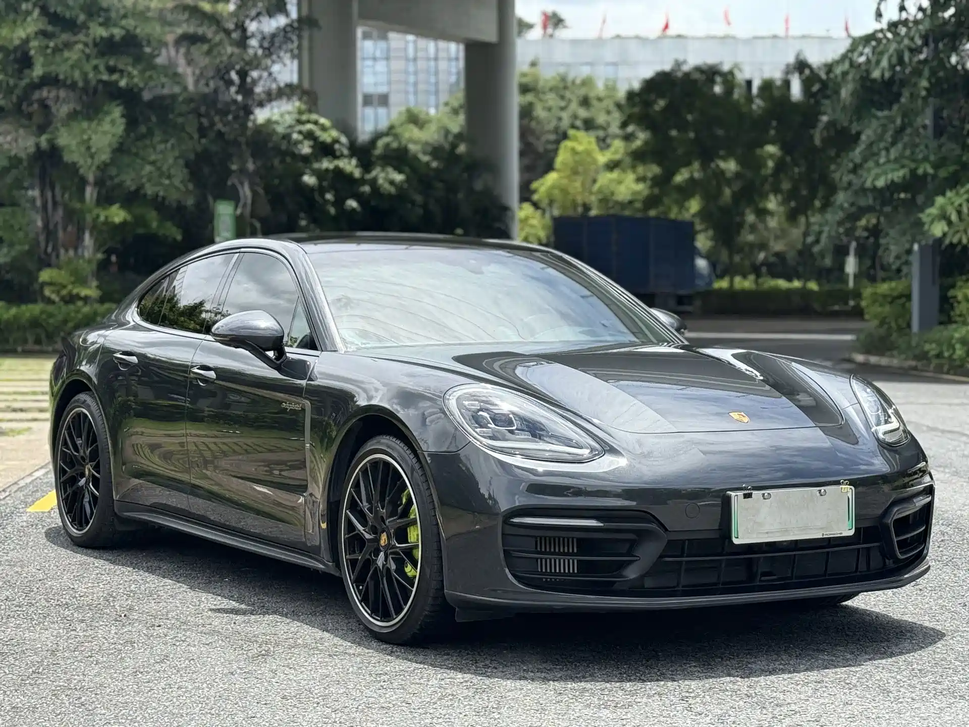 Фото 3 - Porsche Panamera New Energy