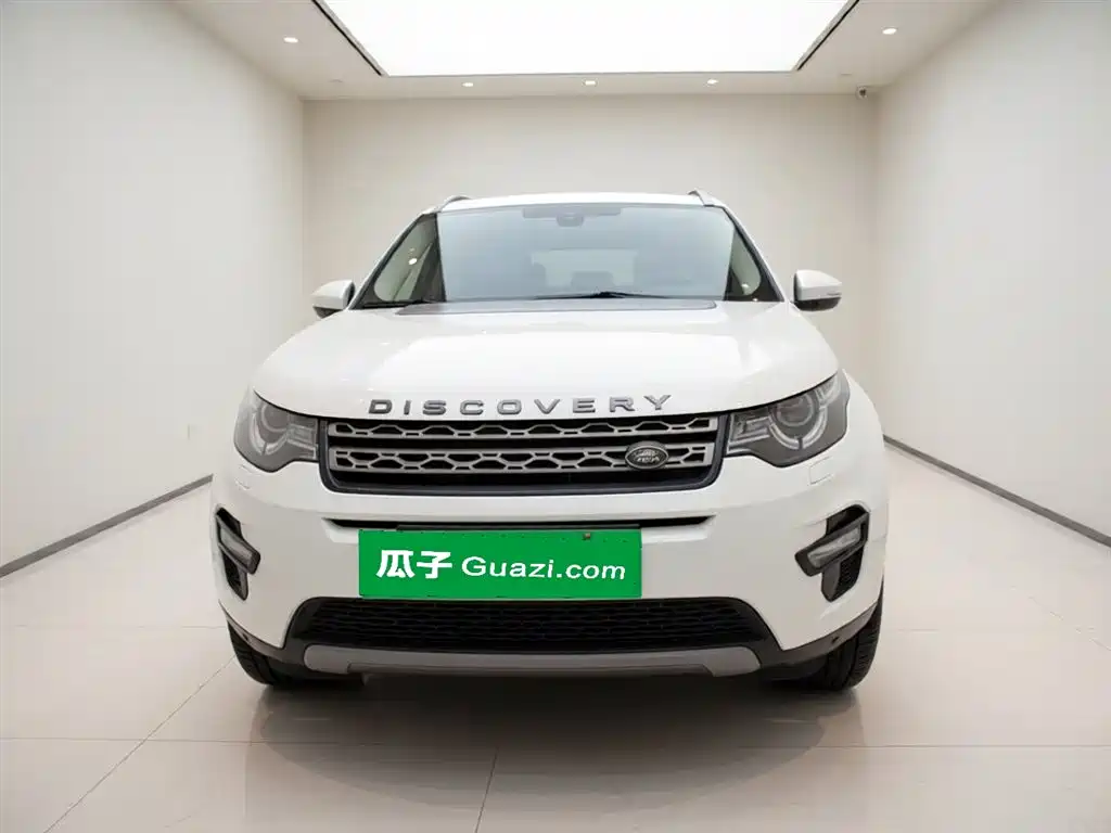 Land Rover Discovery Sport 2018 240PS SE Edition фото 2