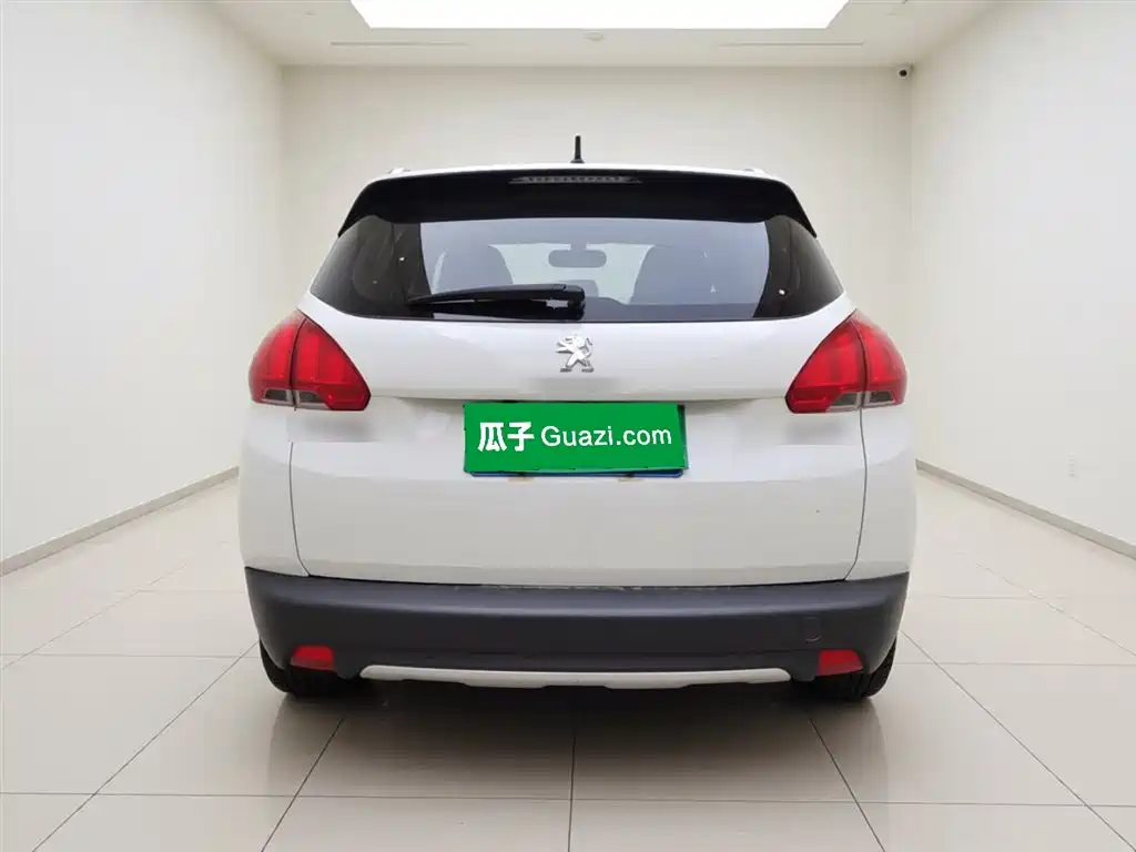 Peugeot 2008 2014 1.6L Automatic Fashion Edition фото 3