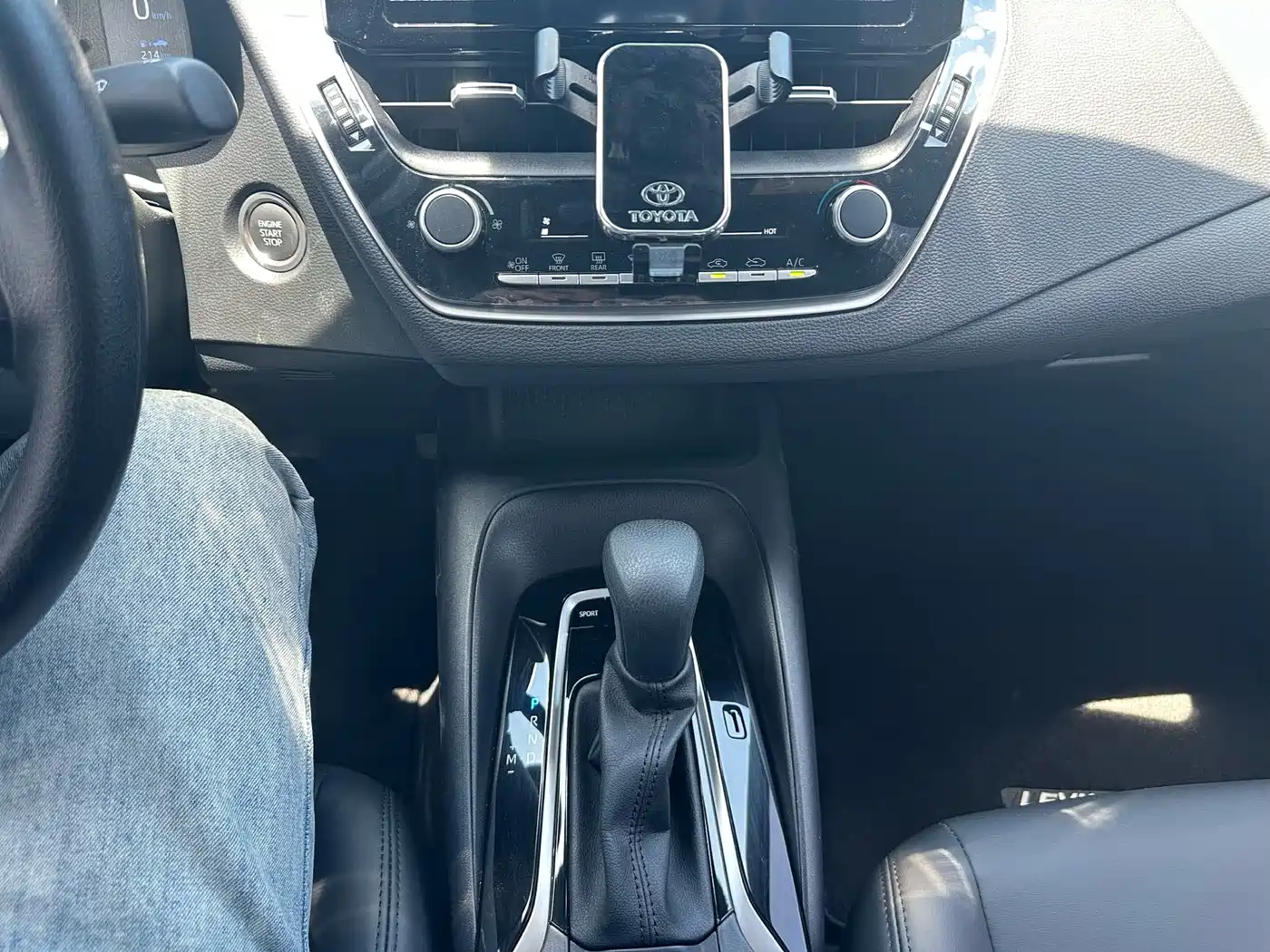 Toyota Levin 2022 185T CVT Luxury Edition фото 8