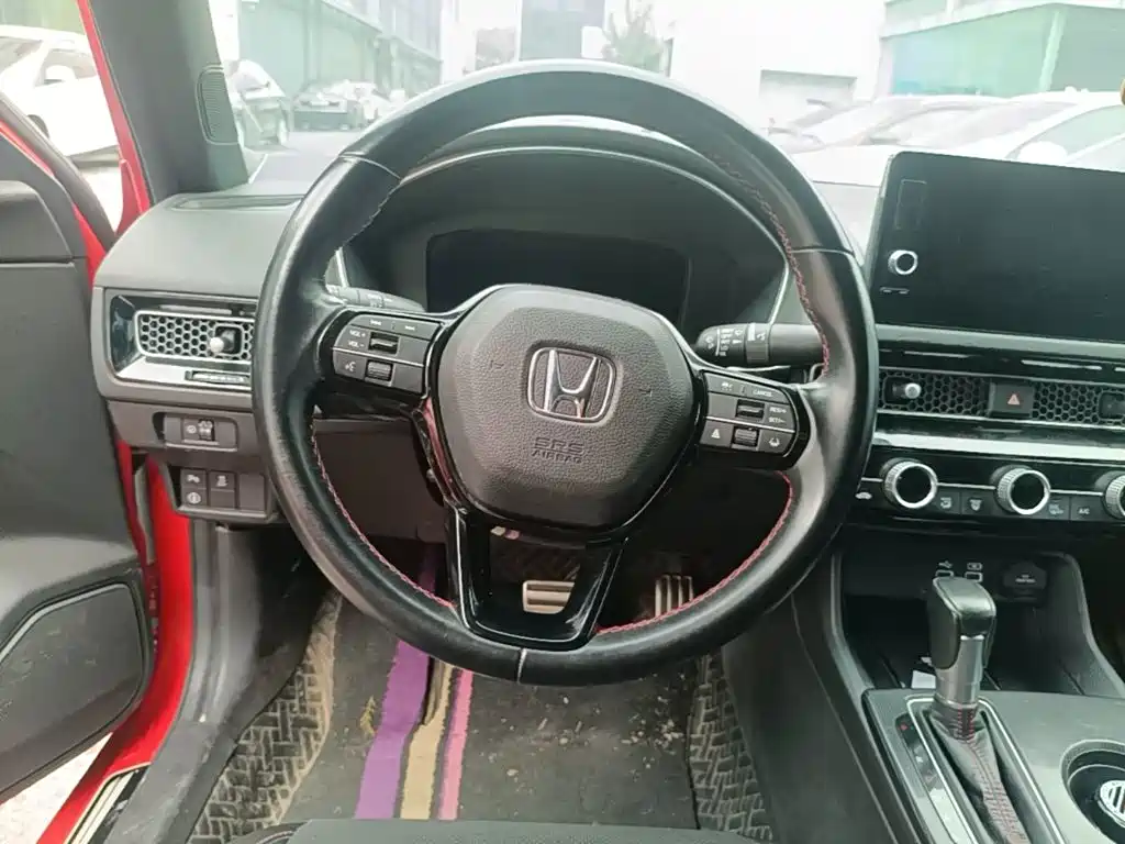 Фото 11 - Honda Civic