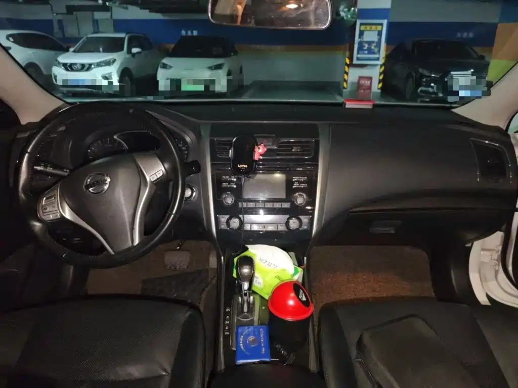 Photo 13 - Nissan Teana