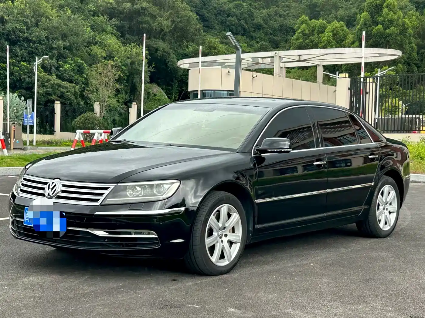 Volkswagen Phaeton 2011 2011 3.6L V6 5-seat Long Wheelbase Individual