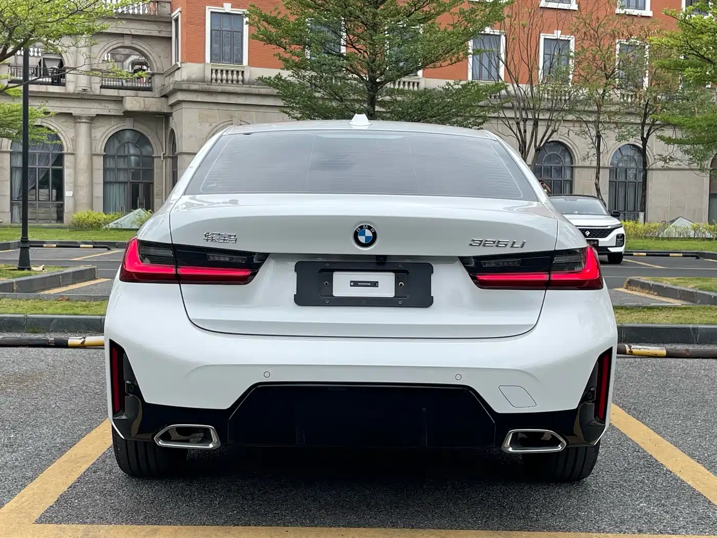 BMW 3-SERIES