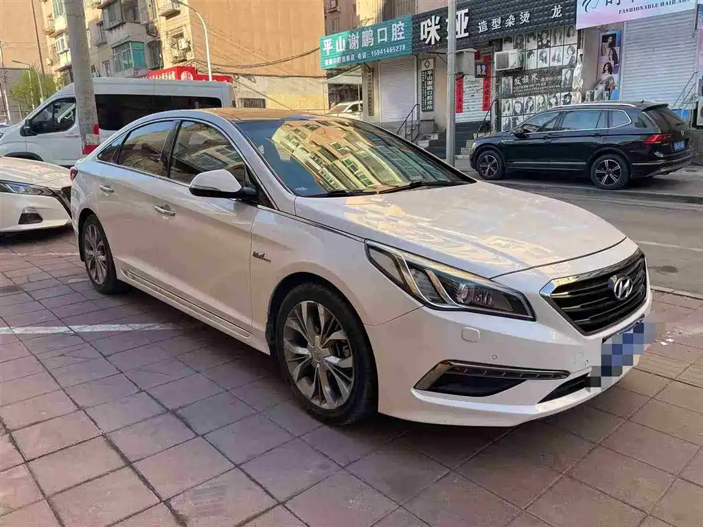 Hyundai Sonata 2015 1.6T DLX Premium фото 2