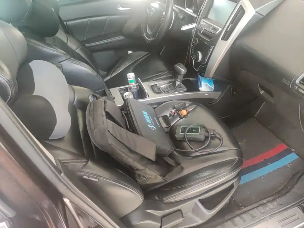 Luxgen U6 SUV 2015 2014 2.0T Wisdom Premium