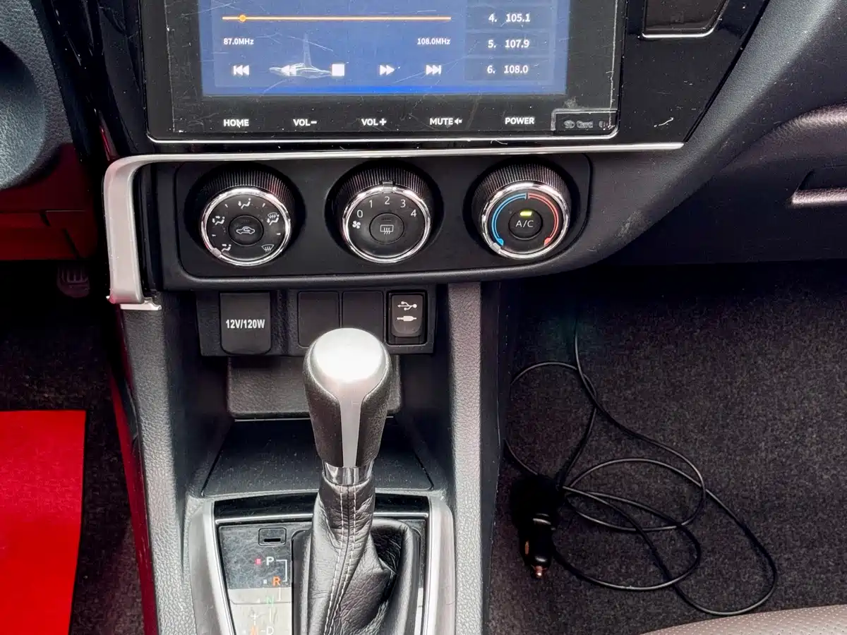 Toyota Levin 2017 Facelift 185T CVT Elite (China V) фото 12
