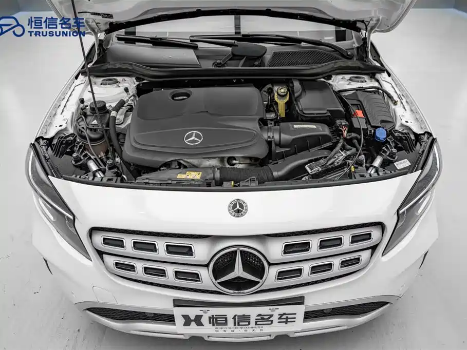 Mercedes-Benz GLA 2018 GLA 200 Dynamic фото 21