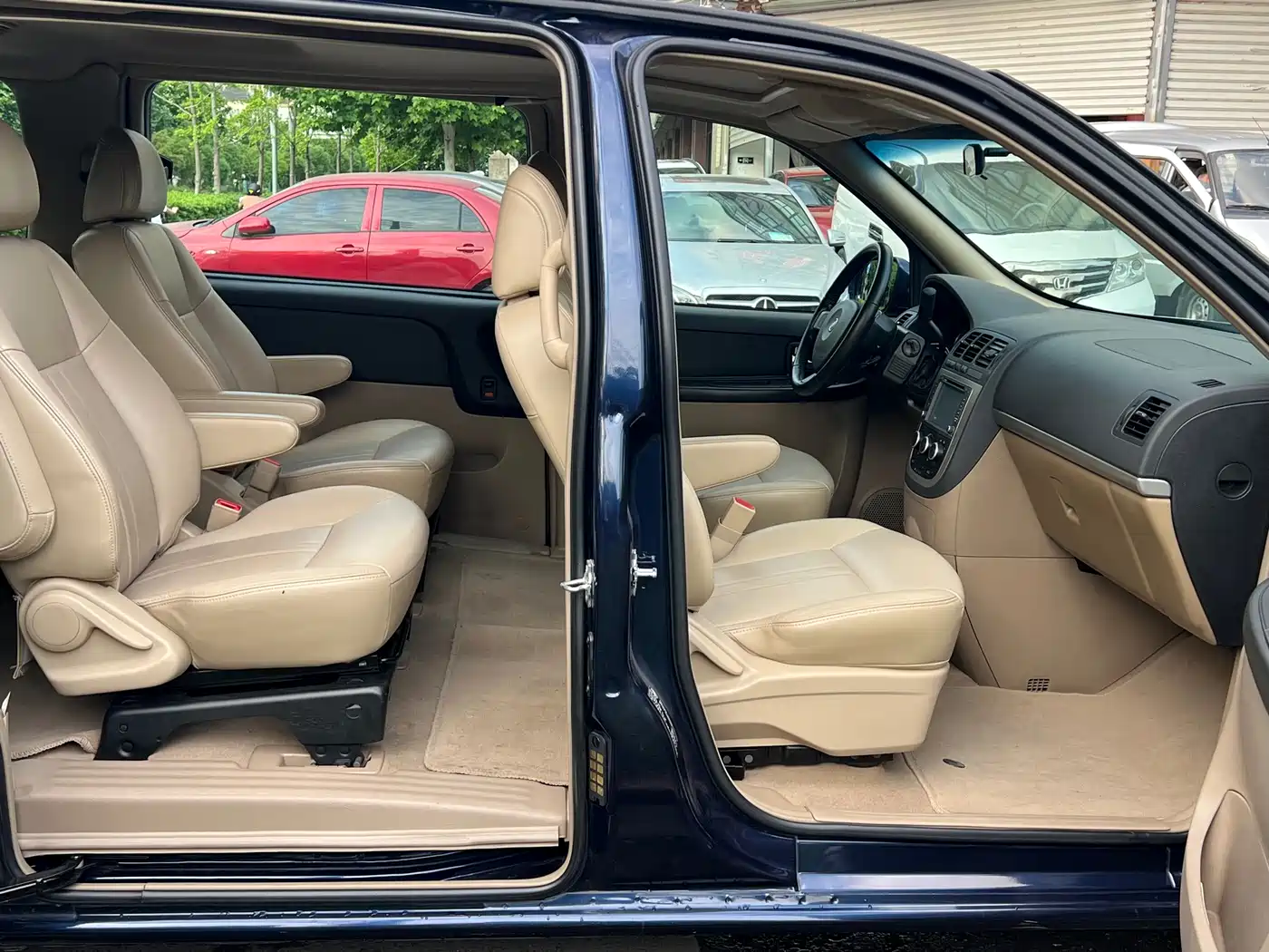 Buick GL8 2014 2.4L Executive Edition фото 12