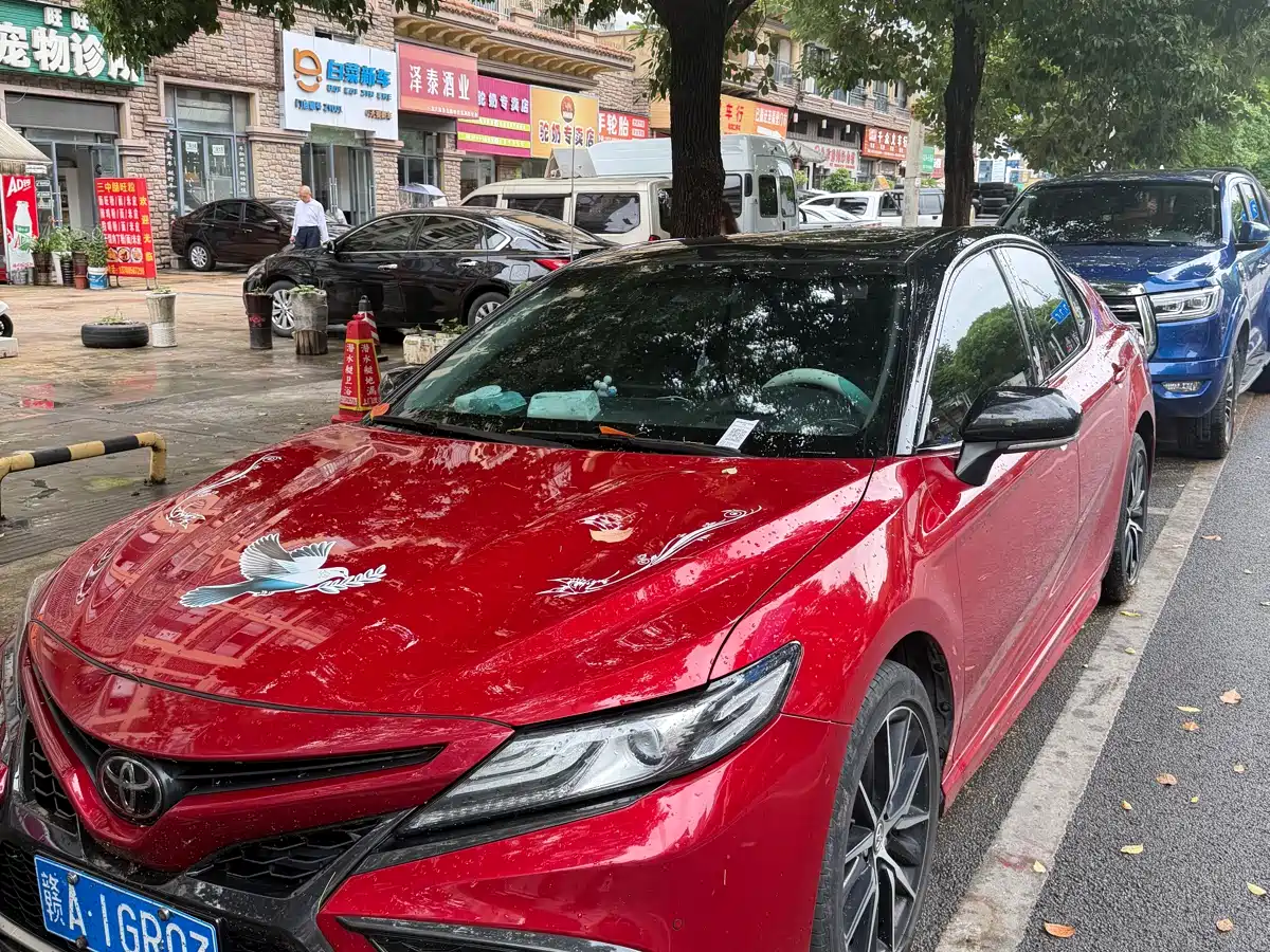 Toyota Camry 2022 2.5S Knight Edition фото 2