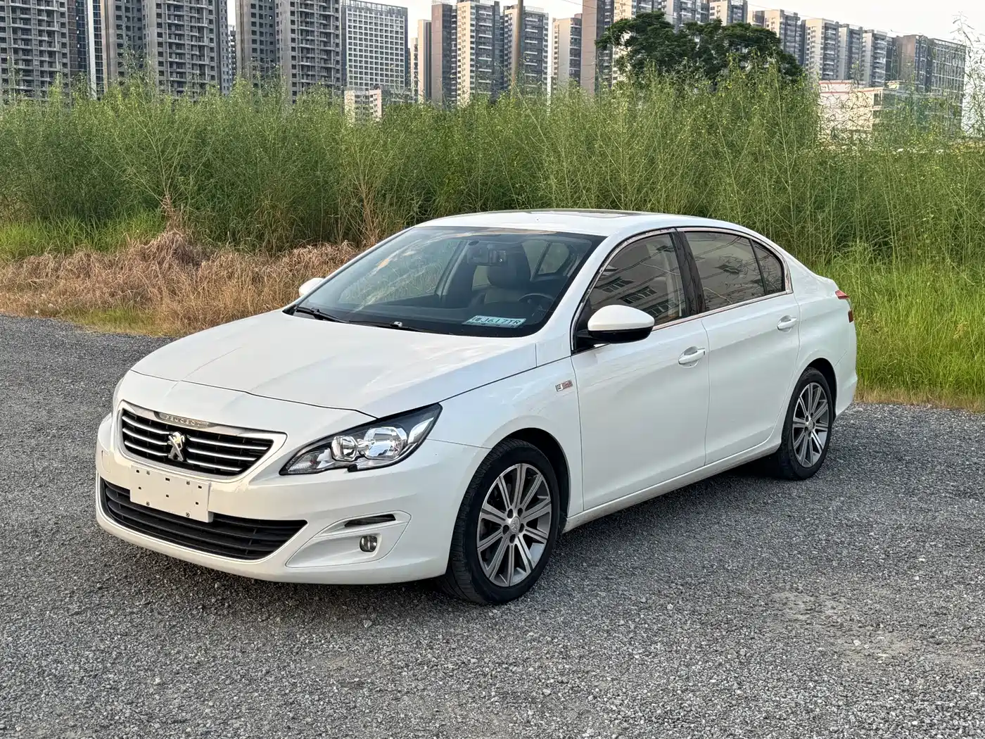 Peugeot 408