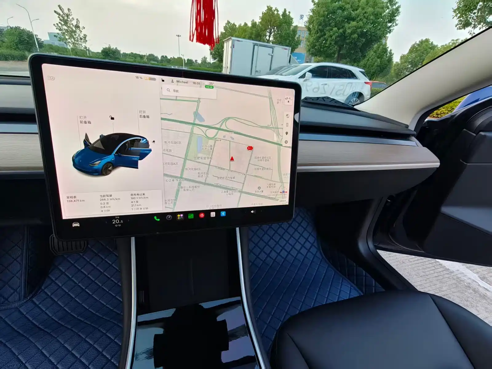 Фото 15 - Tesla Model 3