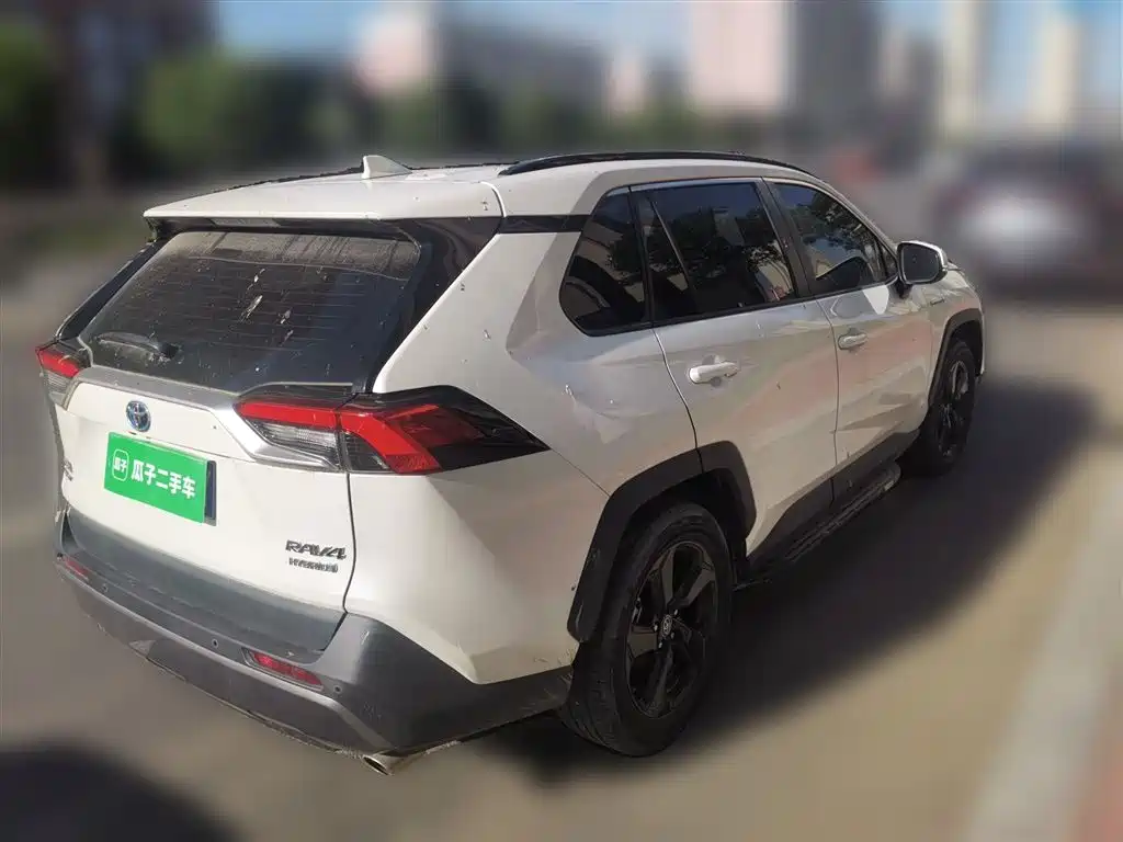 Toyota RAV4 Rongfang 2021 Hybrid 2.5L E-CVT AWD Flagship Edition фото 5
