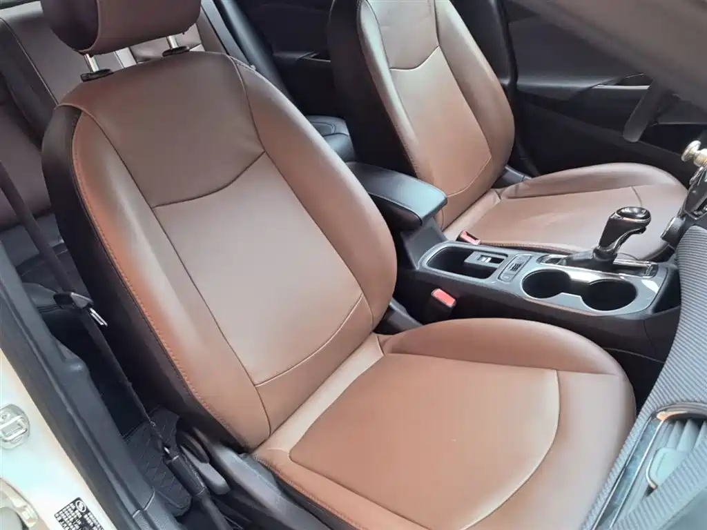 Chevrolet Cruze 2017 1.5L Automatic Pioneer Sunroof фото 25