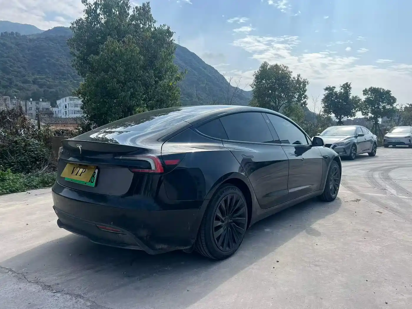 Tesla Model 3 2024 High-Performance All-Wheel Drive Edition фото 9