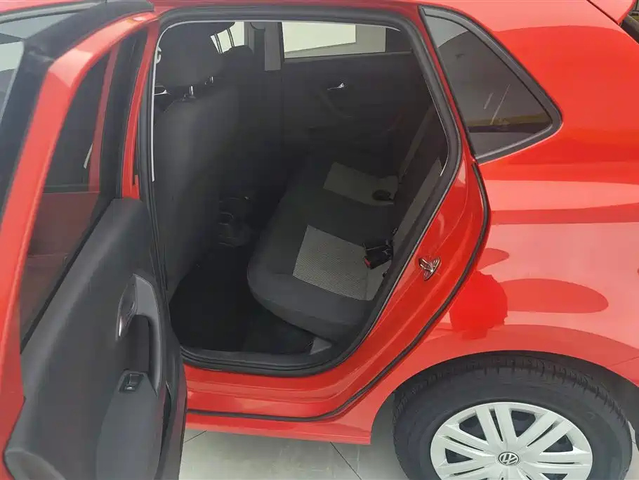 Volkswagen Polo 2016 1.4L Manual Trend фото 11