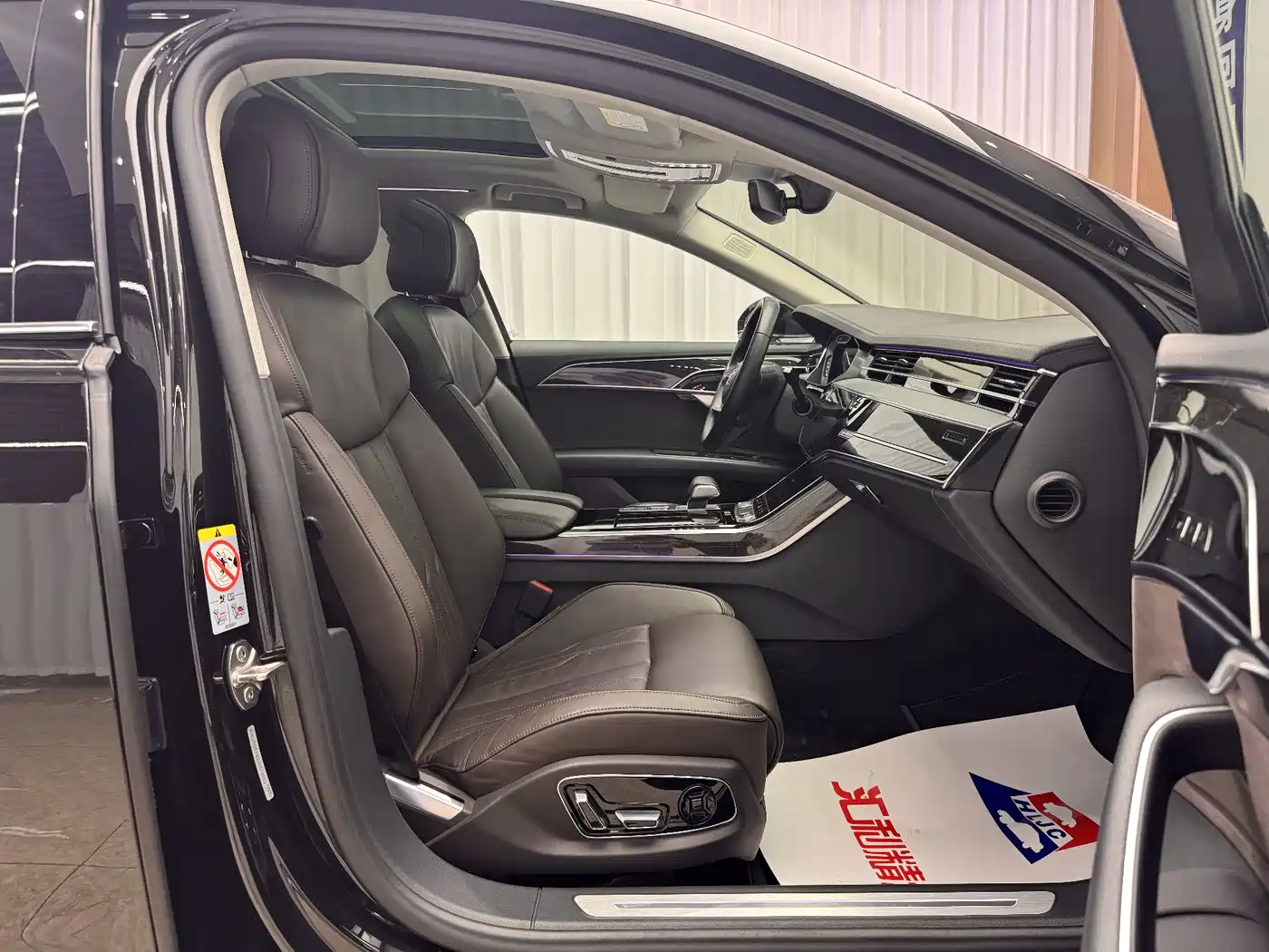Audi A8 2018 A8L 55 TFSI quattro Launch Premium фото 15