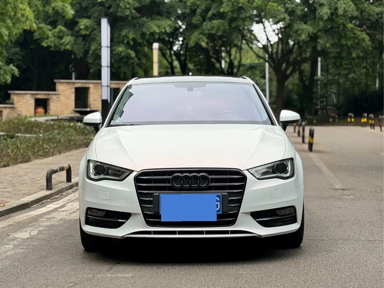 Audi A3 2015 Sportback 40 TFSI Automatic Comfort фото 2