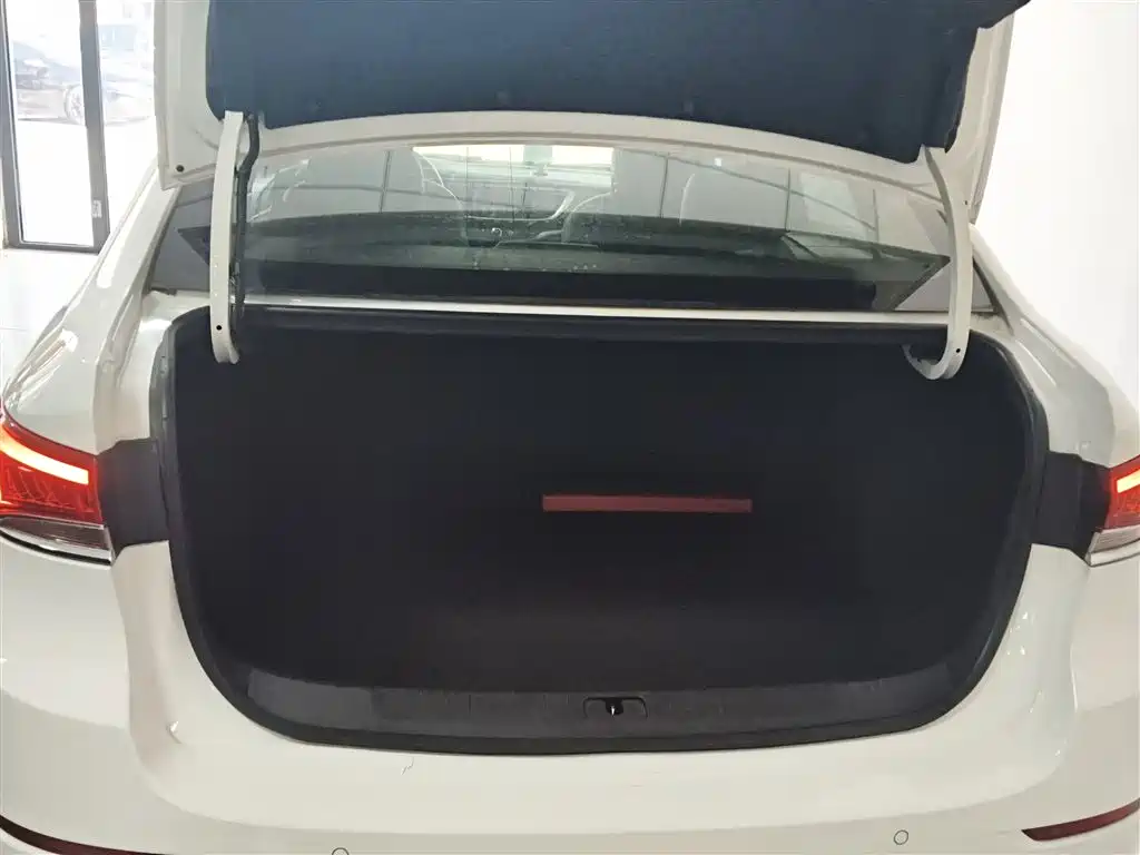 Buick Excelle 2019 18T Auto Connected Elite China VI фото 15