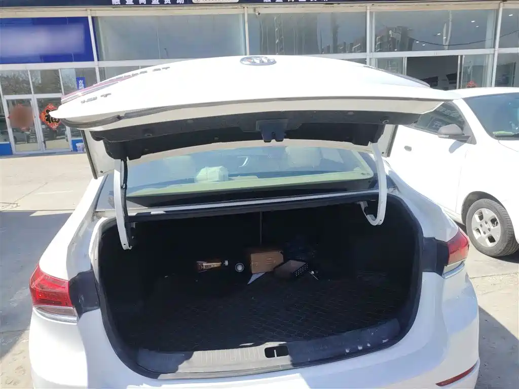 Buick Excelle 2018 15T Manual Elite (China V) фото 19