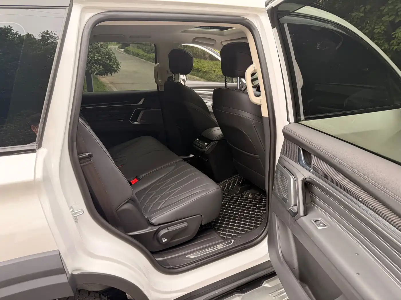 SAIC Maxus Territory 2023 2.0T Overland Flagship 7-Seater фото 39