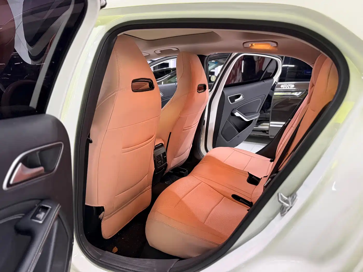 Mercedes-Benz GLA 2016 GLA 220 4MATIC Fashion фото 8