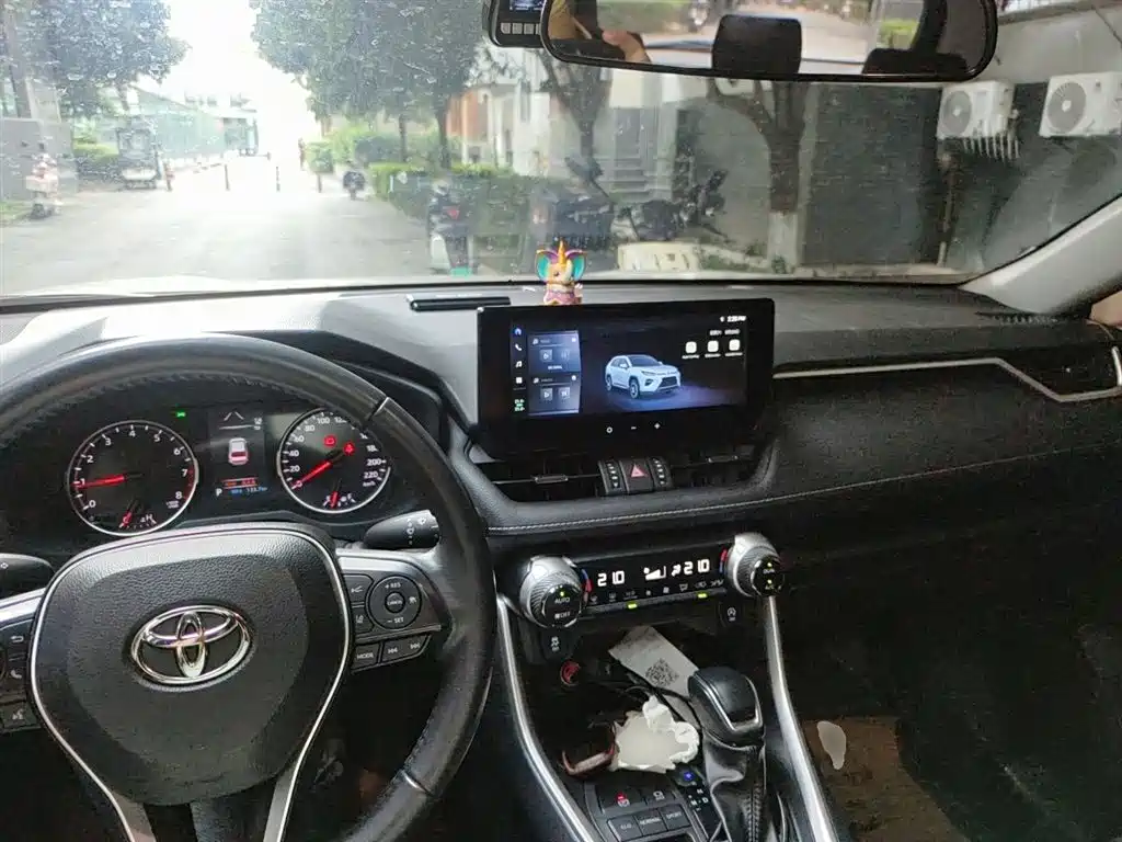 Toyota Wildlander 2023 2.0L CVT FWD Urban фото 5