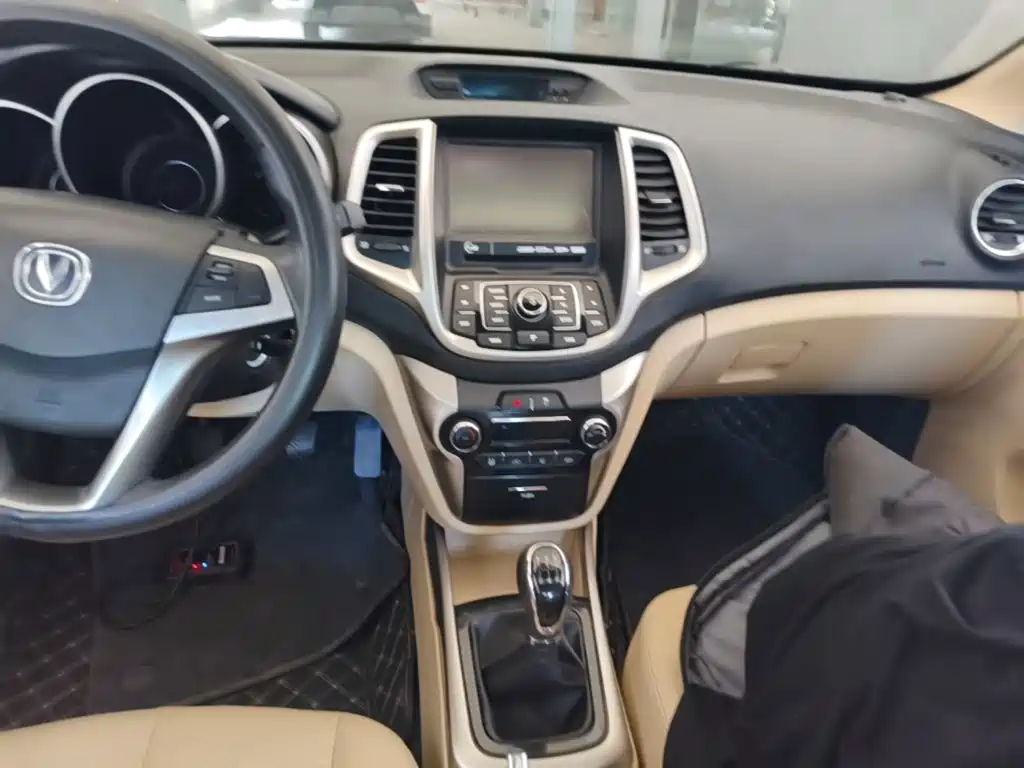 Changan Eado 2015 2015 1.6L Manual Luxury China V