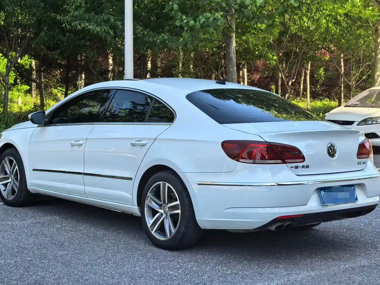 Volkswagen FAW-Volkswagen CC 2013 2.0TSI Luxury фото 4