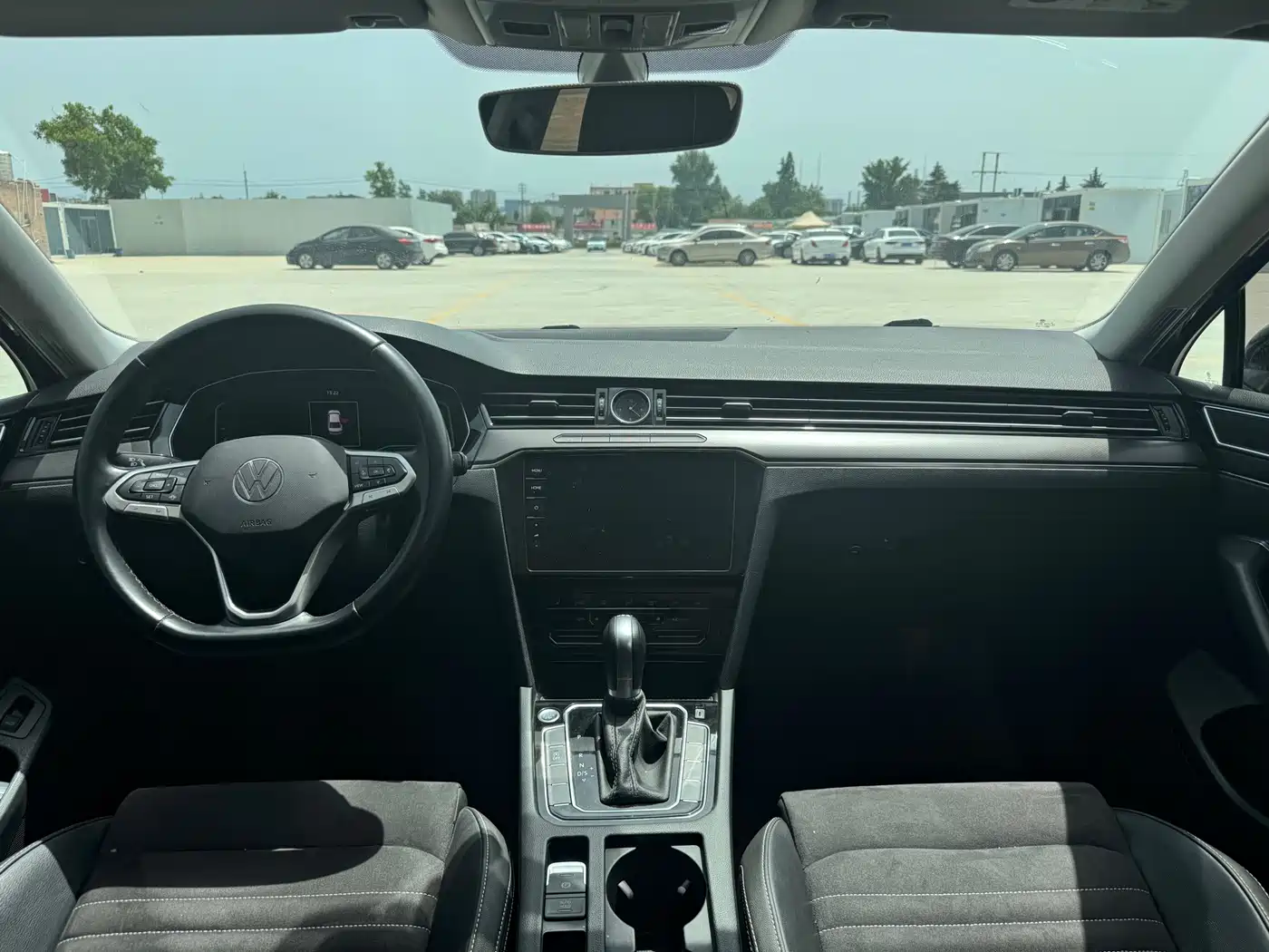 Volkswagen Magotan 2020 330TSI DSG Luxury фото 11