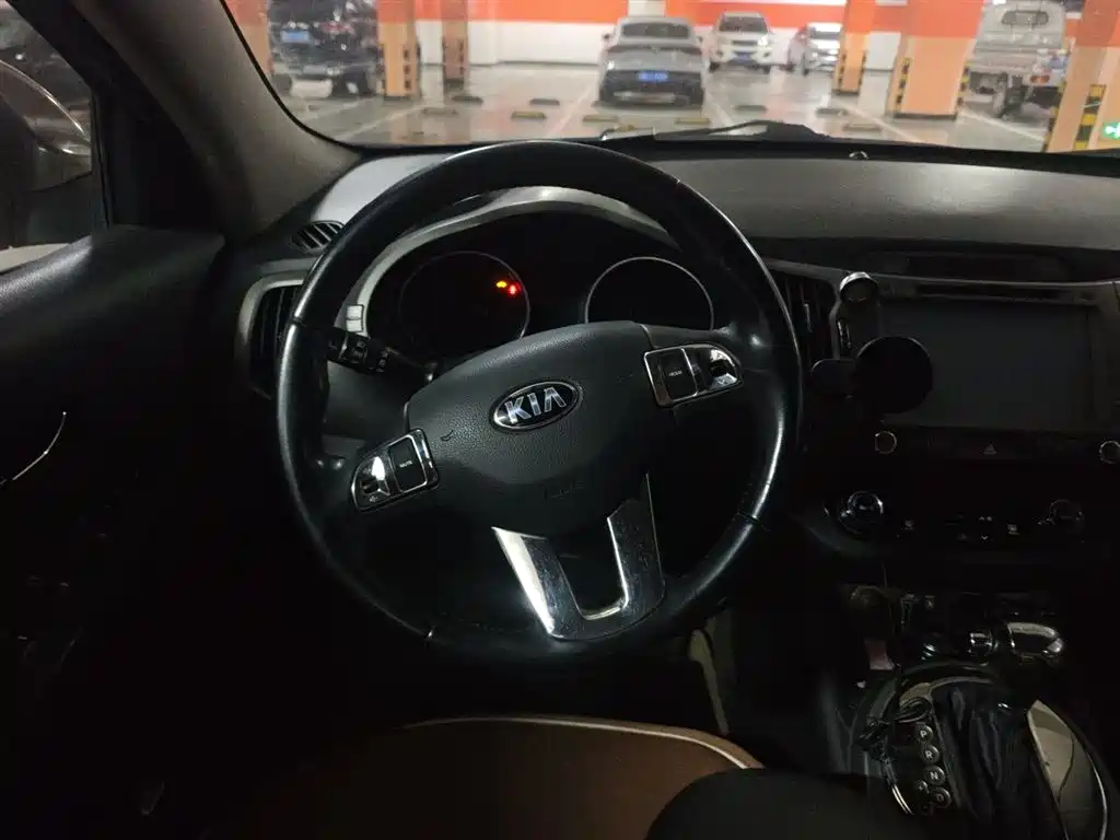 Kia Sportage 2015 2.0L Automatic 2WD DLX фото 11
