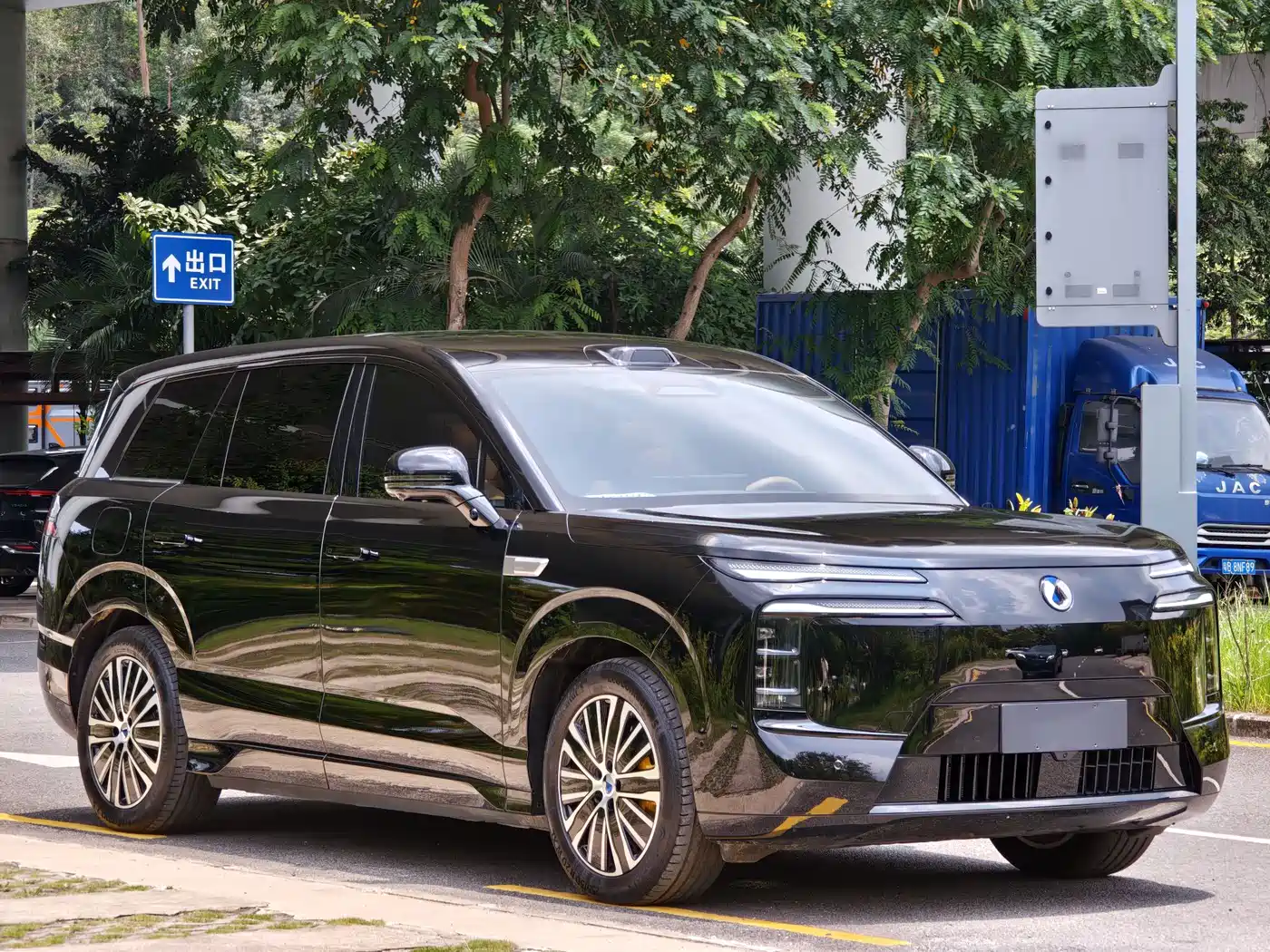 Denza N8L 2026 Model Prestige Edition фото 3