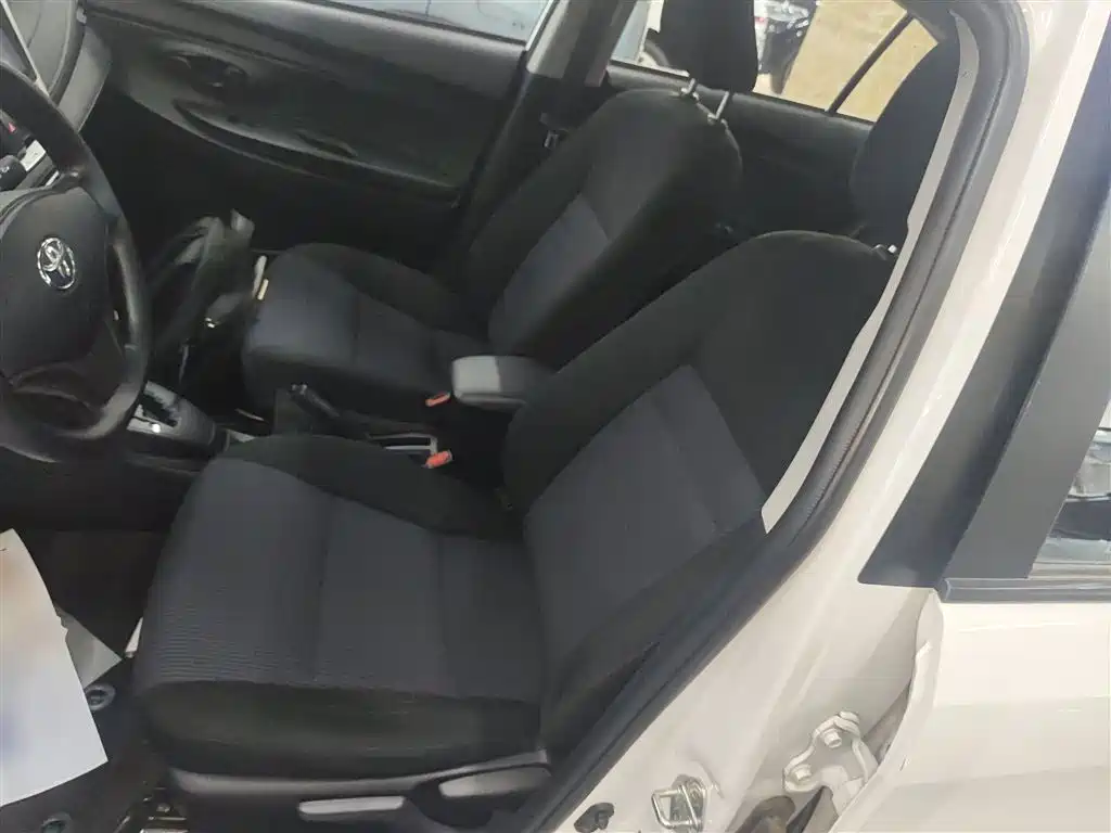 Toyota YARiS L Zhi Xiang 2019 1.5E CVT Charming China VI фото 7