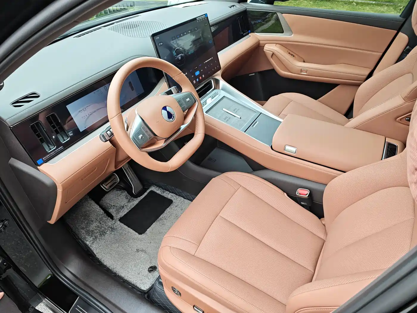 Denza N8L 2026 Model Prestige Edition фото 11