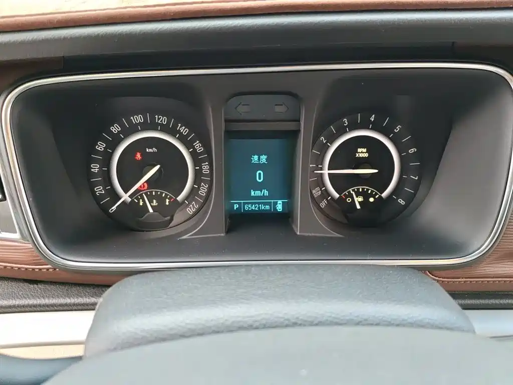 Buick GL8 2018 28T Luxury Model China VI фото 7