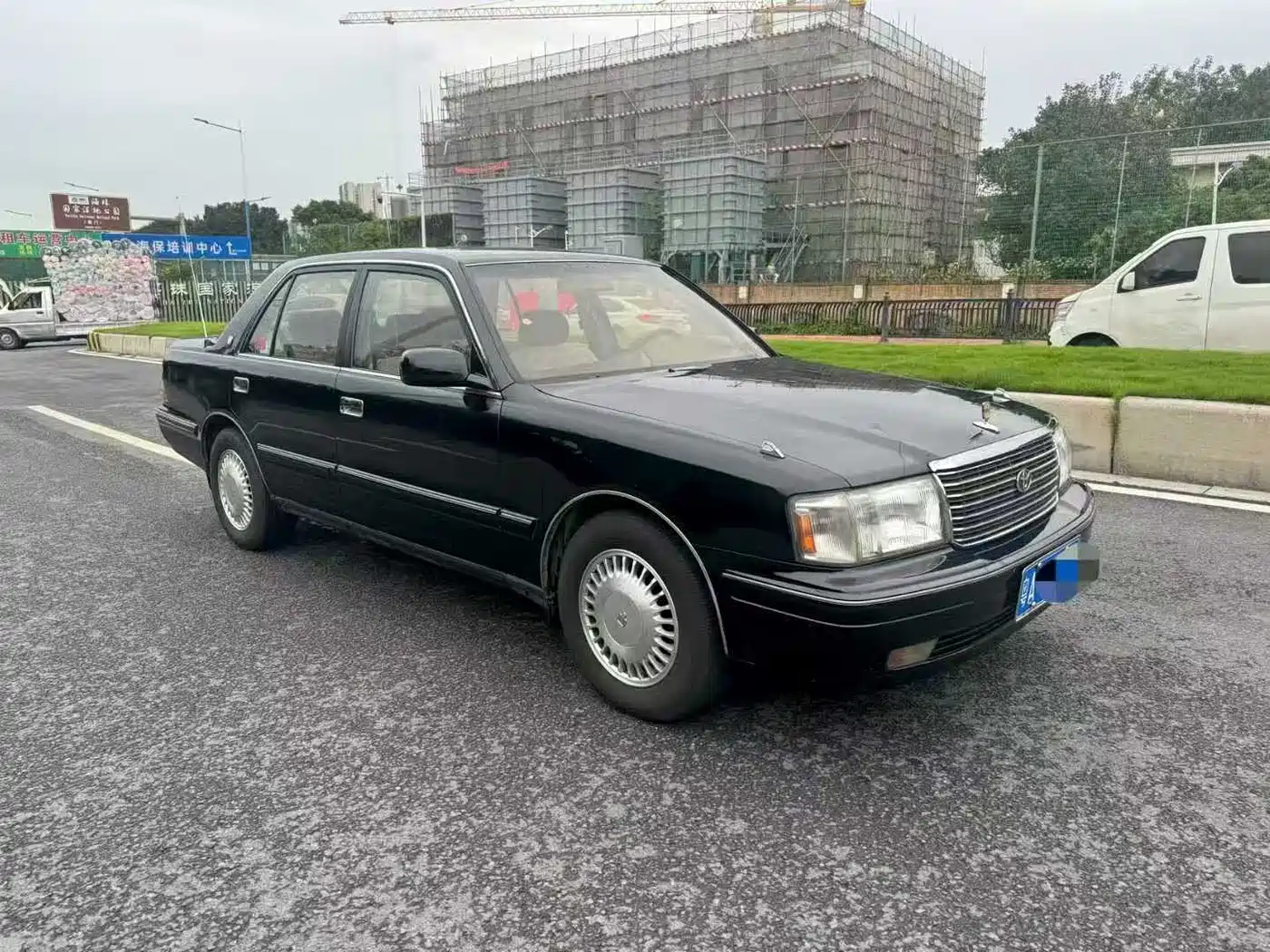 Toyota Crown фото 3