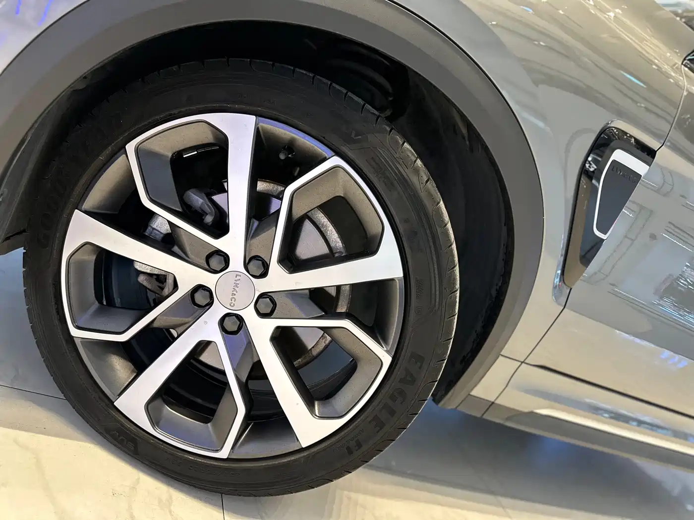 Lynk & Co 05 2020 2.0TD 4WD Halo Edition фото 4