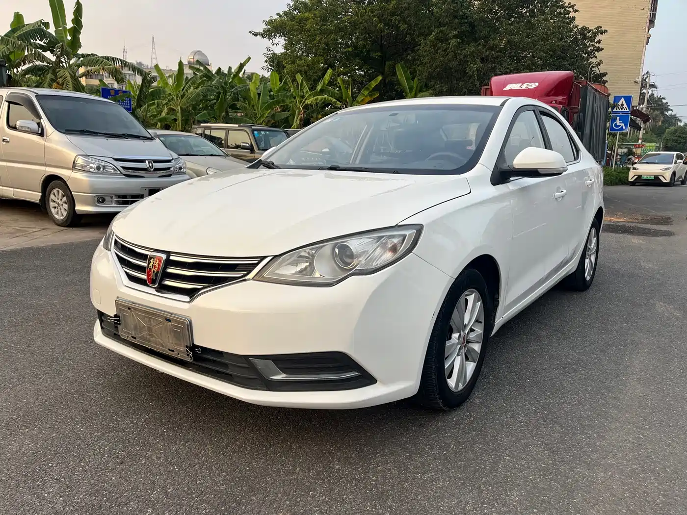 ROEWE 360