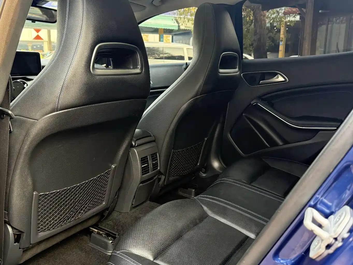 Mercedes-Benz GLA 2016 GLA 200 Blues Edition фото 9