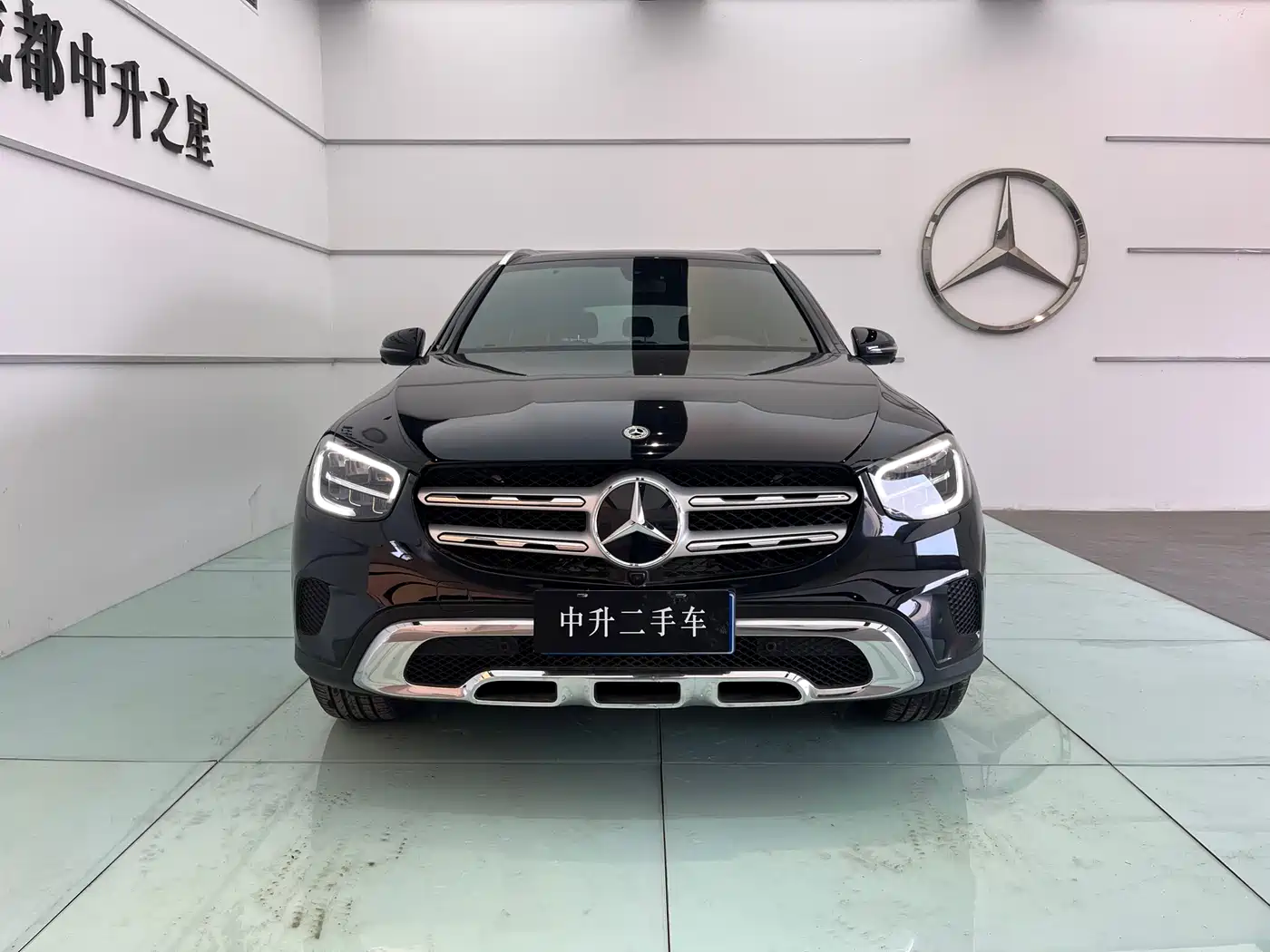 MERCEDES-BENZ GLC