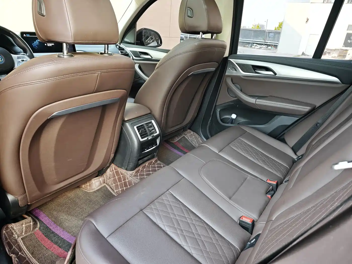 BMW iX3 2024 Innovation Leader фото 11