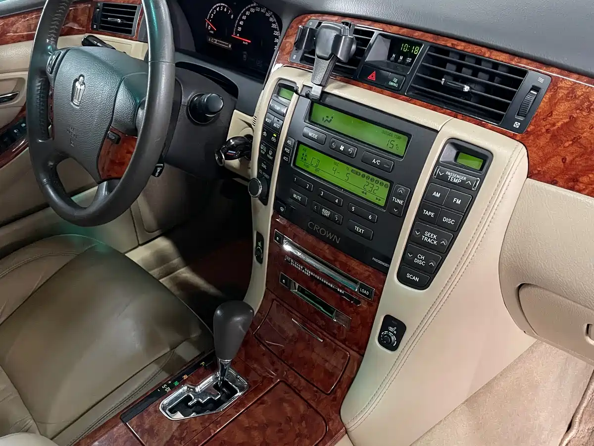 Toyota Crown 2007 2.5L Royal Leather Edition фото 19